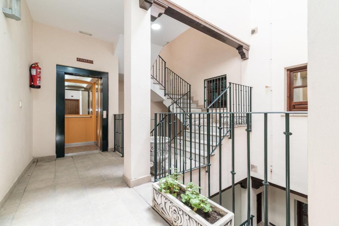 Moderno Apartamento Centro De Granada 2 Zewnętrze zdjęcie