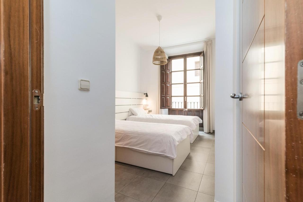 Moderno Apartamento Centro De Granada 2 Zewnętrze zdjęcie